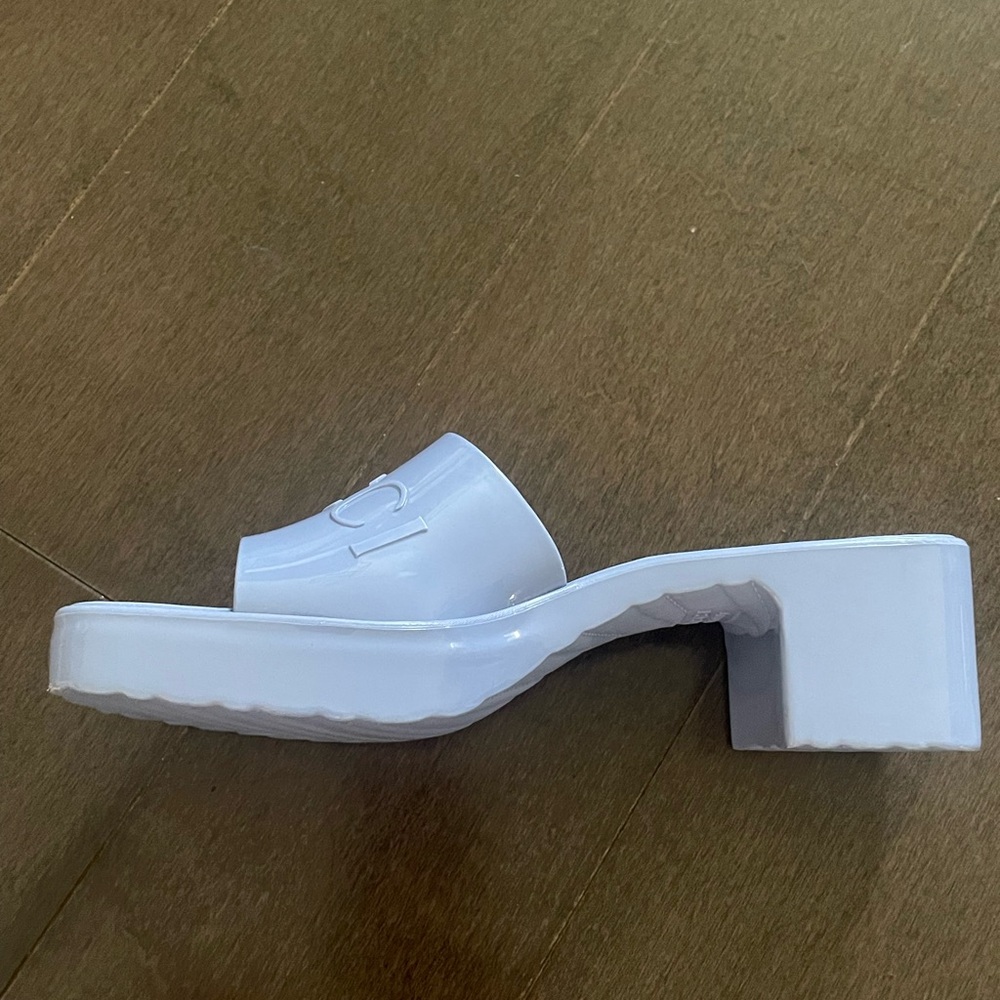 GUCCI lavender rubber wedge slides/ sandals 6.5 - Picture 5 of 7